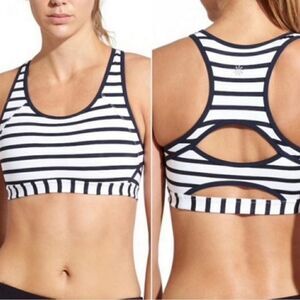Athleta Triple Dare Sports Bra Size M